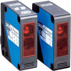 Czujniki fotoelektryczne w obudowie prostokątnej SICK Przełącznik światła/światła ciemnego, PNP zakres 0 → 60 m.