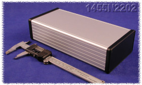 Obudowa; uniwersalna; HM1455N2202; aluminium; 220mm; 103mm; 53mm; IP54; naturalny; zdejmowany panel; zaślepki czarne ABS; Hammon