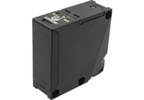 Czujnik optyczny odbiciowy 68x68x26mm Sn: 200-2500mm 24-240V AC 12-240V DC Styk przekaźnika NO zacisk IP67 OT595905