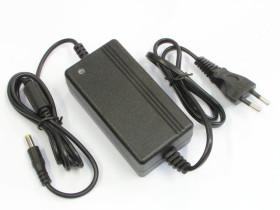Zasilacz impulsowy +12V 2.3A 2.1/5.5mm