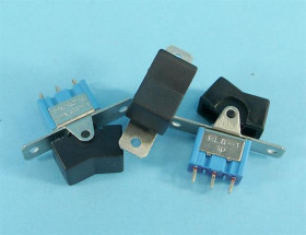 RLS-102-A1 3A/250V 3-PIN KOŁYS.ON-ON