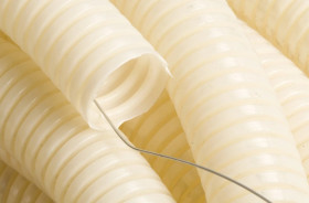 Rura karbowana z pilotem 32mm kolor naturalny 750N FK15/32F DX16332 /50m/