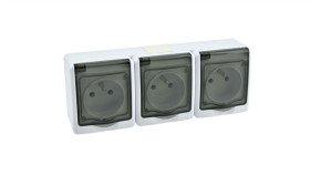 Gniazdo Beta1, Potrójne, 3Xp+Z, Ip44, Dymne* D.3114Ggg/1