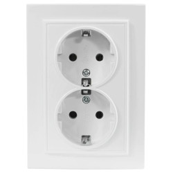 QUADRA Gniazdo podwójne SCHUKO białe
