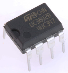Kontroler PWM 500 kHz Otwór przezierny 8 -pinowy STMicroelectronics PDIP