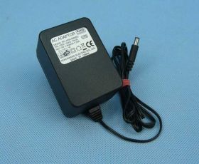 ZS-9V/0,80A +/- WT.2,1/5,5 ZASIL.UŻYWANY