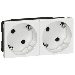 Legrand 077253 Mosaic Socket 3-Way Schuko White 45° 6 Modules