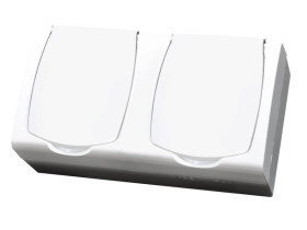 MADERA Gniazdo podwójne z uziemieniem natynkowe IP44 z klapką w kolorze białe GNH-2NZ/00/w OSPEL