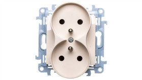 Simon 10 Gniazdo Podwójne Z/U Z Przesłonami Kremowe 16A 250V Ip20 Cgz2mz.01/41