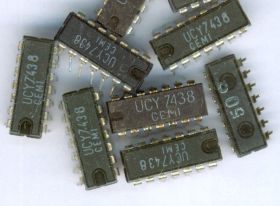 7438 UCY7438 UKŁAD SCALONY