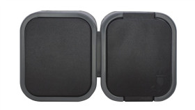 B2 Gniazdo Pojedyncze N/T 2P+Z, Bryzgoodp. + Łącznik Ip54 Szary/Czarny 00060278