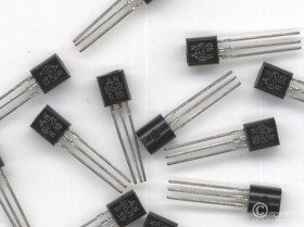 2SB621 1A 30V TRANZYSTOR