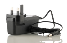 Adapter AC/DC Uwy 24V dc Iwy 1A Złącze 2,1 x 5,5 x 12 mm, biegun dodatni w środku 24W typ wtyczki: Typ G