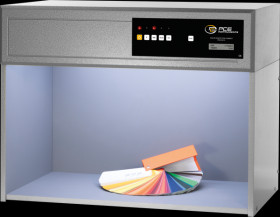 PCE-CIC 5-LED PCE-CIC 5-LED colour viewing box