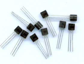 BC338 0,8A 30V MOTOROLA TRANZYSTOR (DŁUGIE NOGI) (10 SZTUK) (BC338-MOT-DŁN)