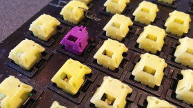 One Amiga 'Chicken Lips' replacement key (set)