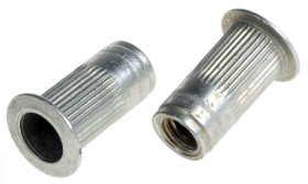 Wkładka gwintowana M5 Stalowe grubość 8mm średnica kołnierza 10.54mm średnica otworu 7.6mm AVK