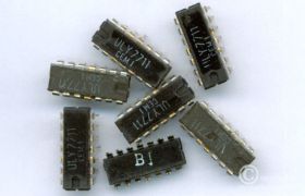 UA711 (=ULY 7711, LM 711) UKŁAD SCALONY