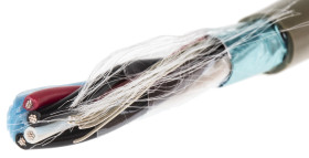 Kabel do transmisji danych 2 -parowy 0,56 mm² 4 -rdzeniowy Ekranowany 20 AWG AWG PVC 300 V