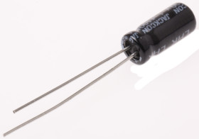 Kondensator 1μF 100V dc Radialny, Otwór przelotowy RS PRO roztaw: 2mm 5 (Dia.) x 11mm
