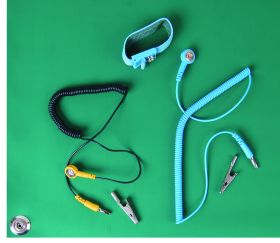 Mata antystatyczna ESD 0,6mx0,9m x2mm