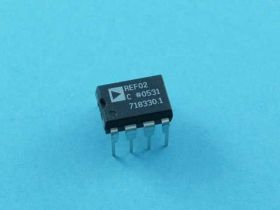 REF-02-CPZ DIP-8 Uref=5V -40+85°C UKŁAD