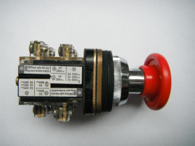 Przycisk grzybek sterowniczy tablicowy XB2.MC42 czerwony