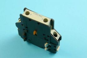 BOCZNY STYK POM.TR1D/F09,TR1D 1xNC/1xNO