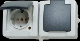 1370.5600.2 Surface-mounted wet room socket, two-way, horizontal