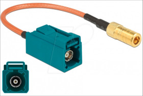 89671 HF cable, FAKRA Z socket > SMB socket, 15cm