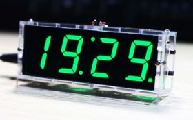 Zegar LED z czujnikiem temperatury światła obudową - zestaw do montażu zielony