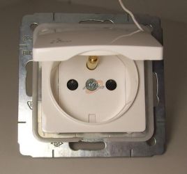 GNIAZDO POJEDYŃCZE z 0 IP44 CARIVA