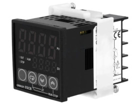 E5CB-R1TC Moduł typu regulator temperatury z wyjściami typu SPST-NO i SPST-NO, montowany na panel