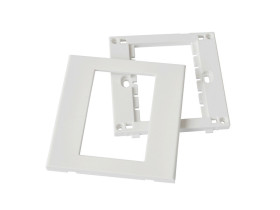 VALUE A/V - ramka 3-modułowa 86x86 25.99.8200