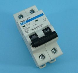 20A 2C BEZP.INSTALACYJNY TRACON