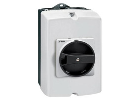 Rozłącznik izolacyjny 3P 16A w obudowie z tworzywa, pokrętło czarne GAZ016B