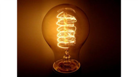 Żarówka Seleby A23 60W E27