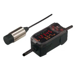 Czujnik zbliżeniowy M18 Indukcyjny 7 mm Omron Wpuszczany 12 → 24 V DC długość 200mm Gwintowany