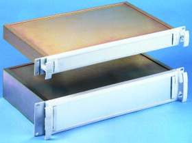 Panel przedni METCASE Aluminium, moduły stelażowe 6 U szerokość 111mm skok poziomy 84 KM Szary 392.5 mm