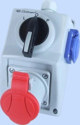 Zestaw instalacyjny z gniazdem 4P 1x 2P+Z L-0-P 32A IP54 C32-48.1 974013