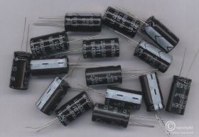 4700uF/16V/105C KONDENSATOR ELEKTROLITYCZNY