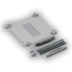 Panel frontowy kompletny Cubo O do obudów 200x200mm wysokość wspornika 14,5mm 1 otwór DIN dla 6 modułów (186x186x2mm) OFP22A114