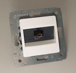 GNIAZDO KOMPUTEROWE 1xRJ45 CARIVA