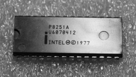 P8251A (Intel)