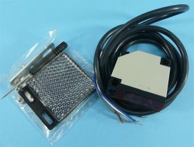 E3JK-R4M2 12V-24V CZUJNIK FOTOELEKTRYCZN