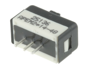 Przełącznik suwakowy, SPDT, montaż PCB, 4 A przy 125 V AC, -40 → +85°C, APEM