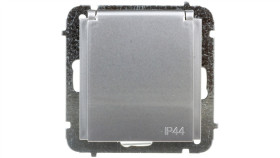 Sentia Gniazdo Bryzgoszczelne Z/U Ip44 Z Przesłonami Srebrny Połysk 1436-56