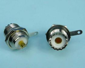 GN.UC-1 GNIAZDO DO OBUDOWY 696