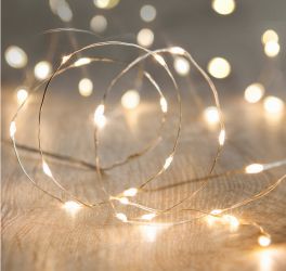 Lampki choinkowe na druciku 20 LED na baterie - białe ciepłe