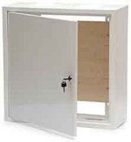 R561 Obudowa metalowa, natynkowa, wymiary: 500 x 500 x 200 mm - tylna ścianka: sklejka